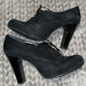 Nine West Black‎ Heels with Peek A Boo Bow Ties.  Size 9.
